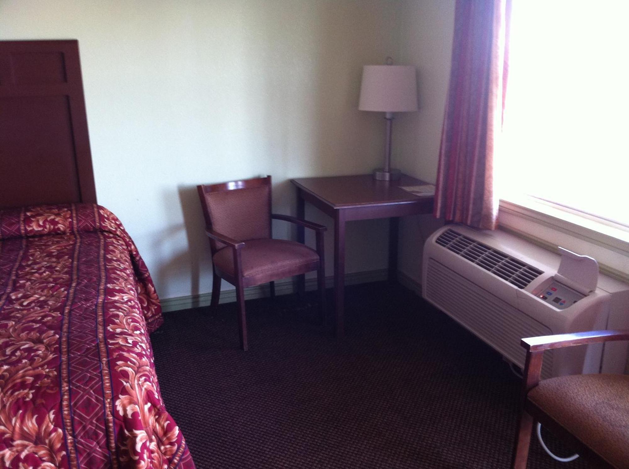 Victorian Inn มิดแลนด์ ภายนอก รูปภาพ